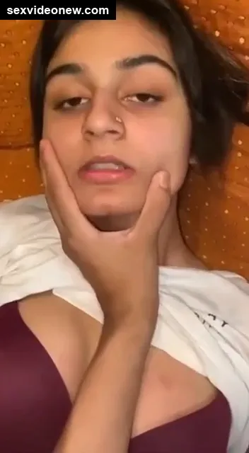 Very hot nri girl being so submissive to boyfriend