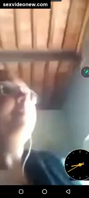 Telugu aunty showing melon boobs in whatsapp call