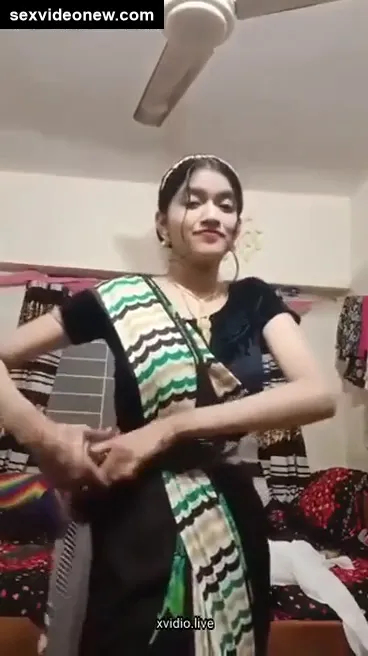 Virgin Indian teen girl xxx boobs video