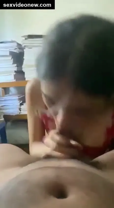 Noida guy mouth fucks and cums in girlfriend mouth