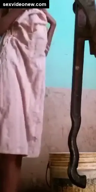 Slim telugu girl showing her pussy while taking bath