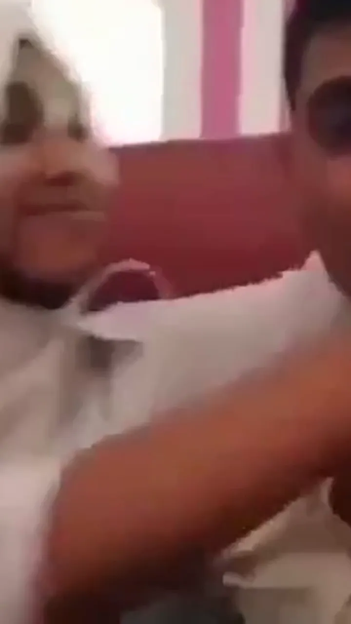 Young muslim girlfriend restaurant boobs sucking mms