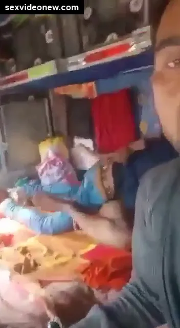Desi callgirl fucked in running truck!