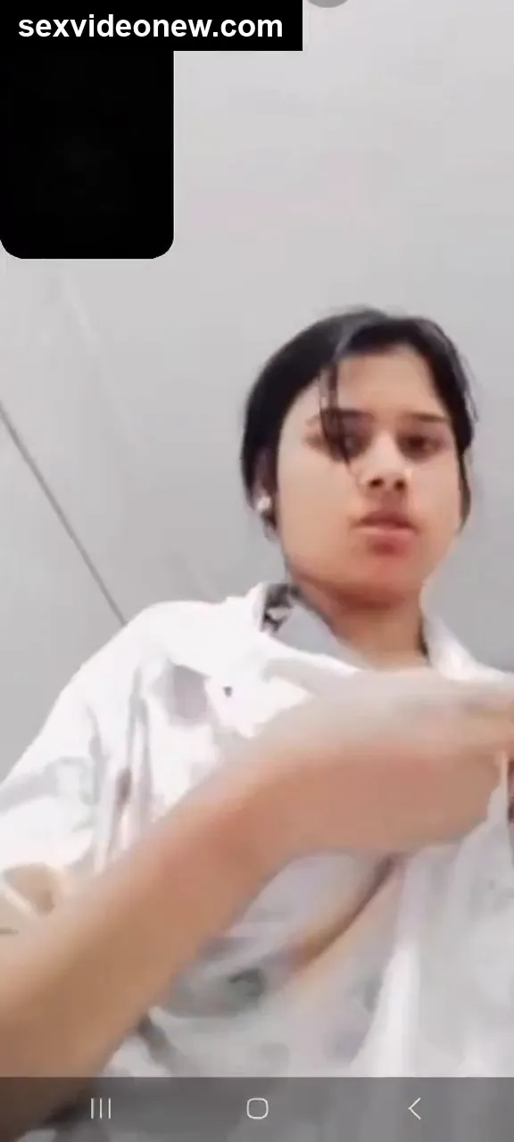 Telugu hot maal showing her boobs in live video call