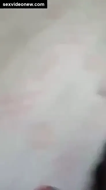Desi guy fucking young daughter of maid in bathroom