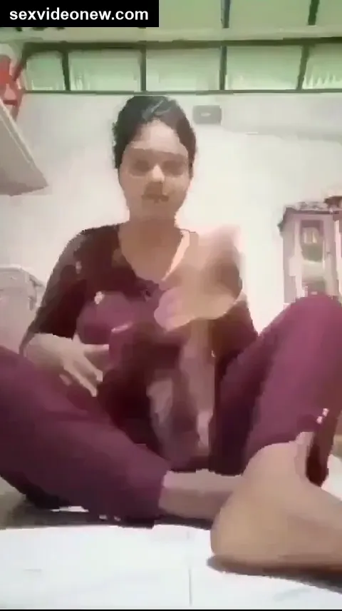 Desi big boobs Bhabhi showing all bur and gaand in video call
