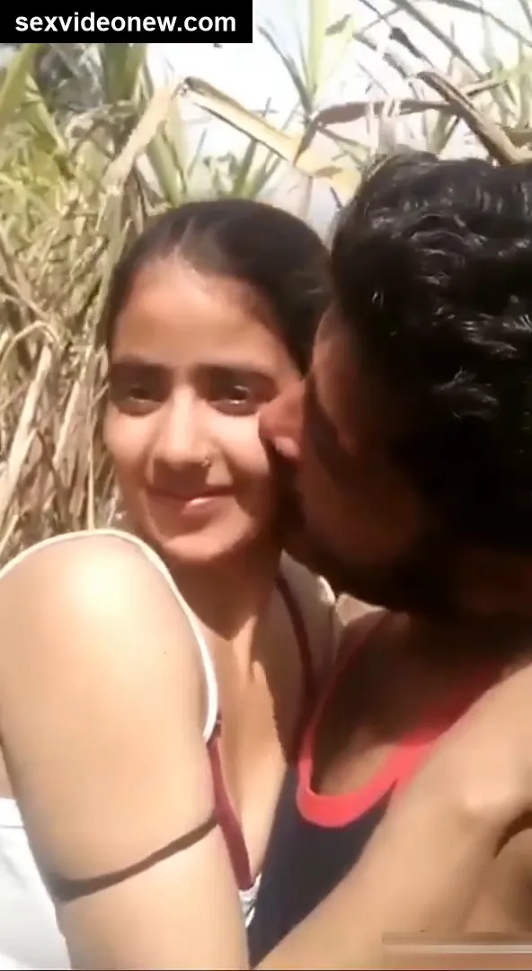 Virgin Telugu girl romancing in the farm sex video