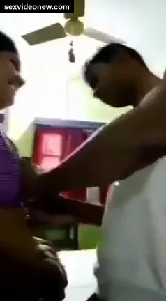 Neighbour aunty and young boy hot mms clip