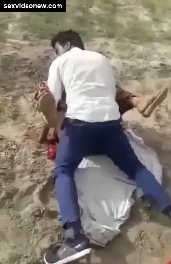 Telugu salesman fucking randi muslim bhabhi in outdoor mms