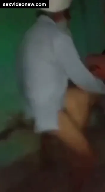 Sardar uncle banging village randi in doggy shot