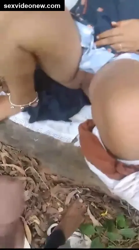 Desi lovers hot jungle chudai (full sexy mms clip)