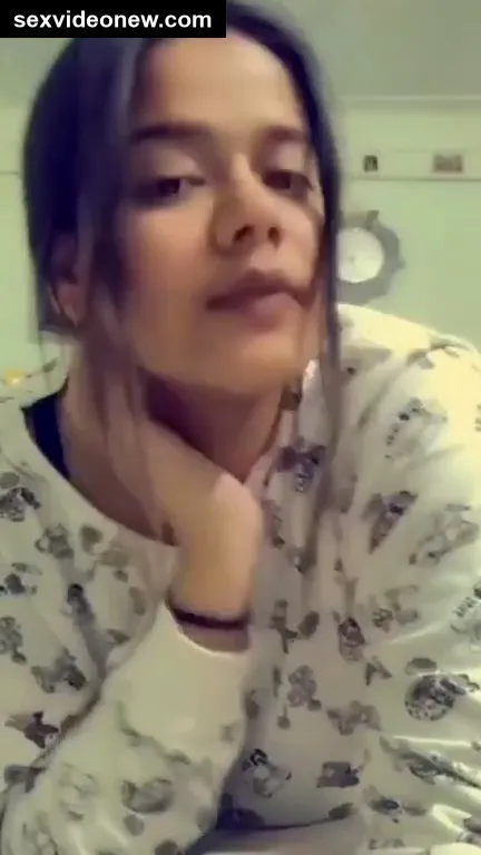 Telugu girl strips to show her boobs to boyfriend