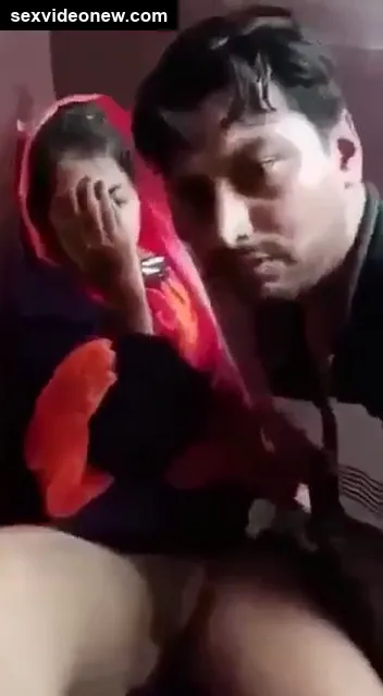 Desi chacha licking young bhatiji pussy