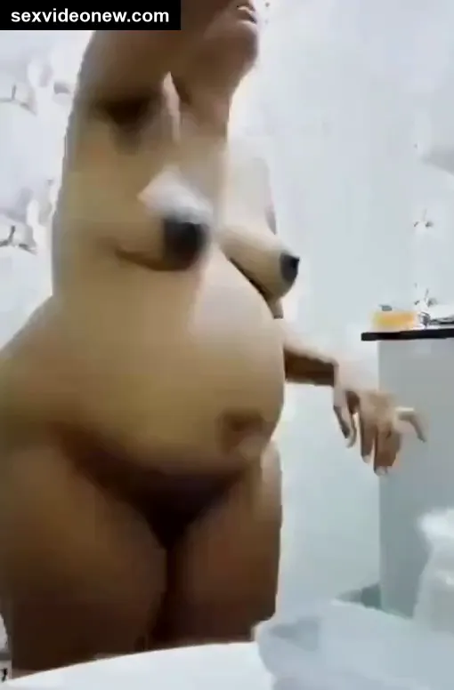 Swathi naidu showing naked body in bathroom