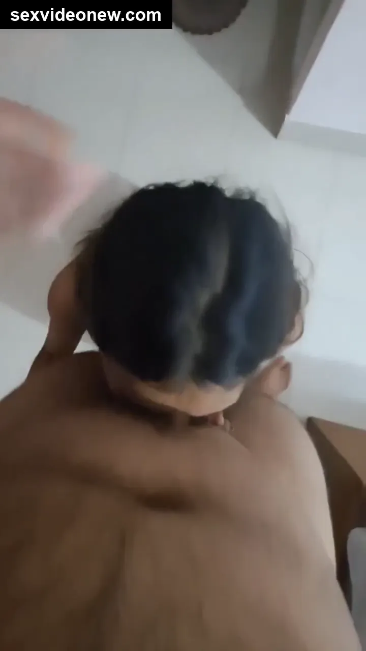Telugu tuition girl giving deepthroat head to teacher