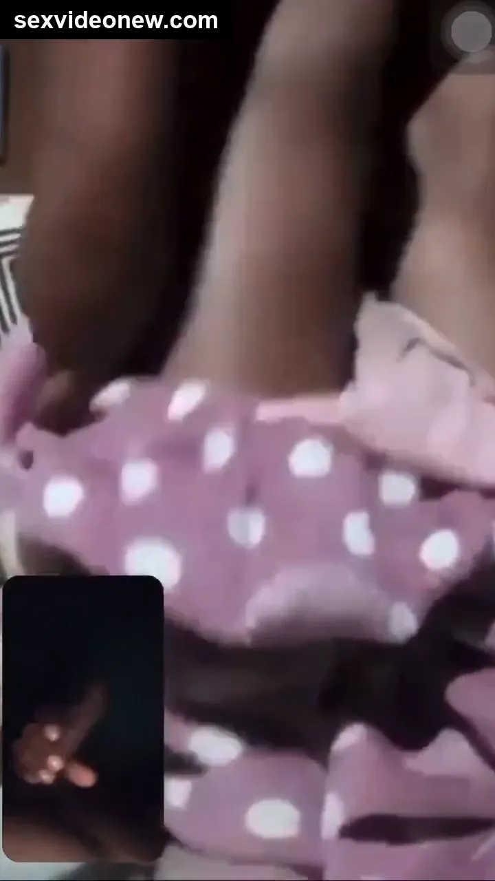 Telugu kudi rajbinder sahi showing her juicy fuddi
