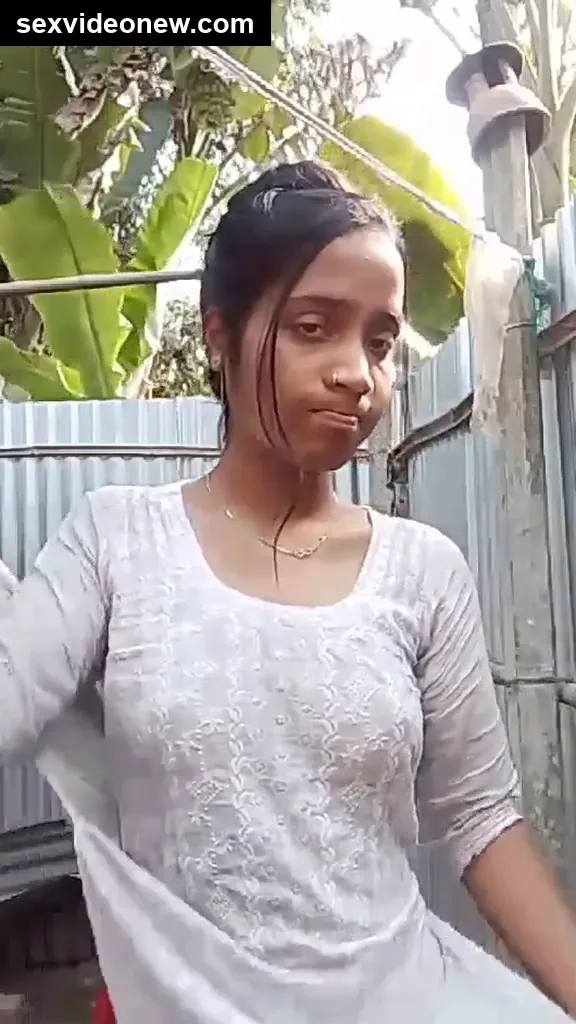 Amateur Jharkhand girl open bathroom solo mms