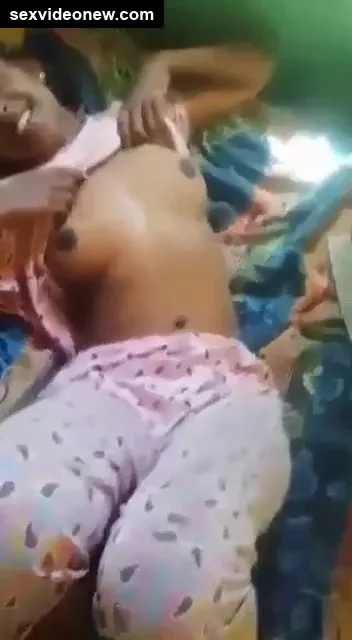 Desi sister boobs press and handjob video