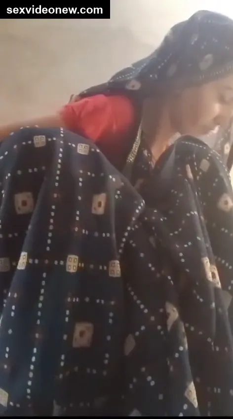 Rajkot’s telugu Bhabhi taking belan in chut