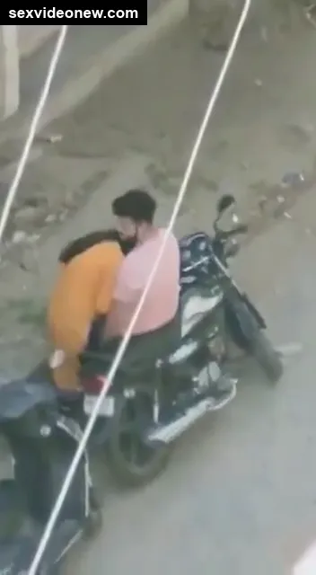 Horny bhabhi's outdoor romance caught in hidden cam video