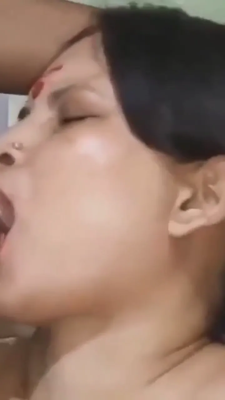 Bihari friend's mom dirty facial sex video