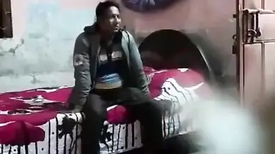 Housewife lady and landlord uncle secret chudai mms