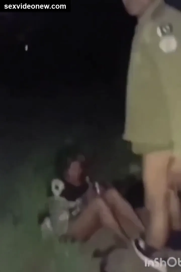 Telugu police guy caught fucking a begger aunty