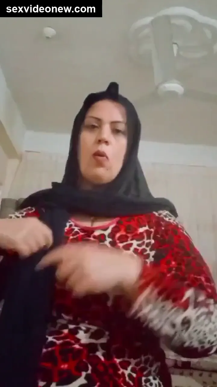 Big ass paki milf hot solo selfie