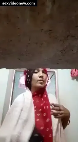 Telugu bhabhi made her xxx nude bathroom selfie