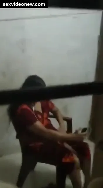 Cheating Bhabhi caught by husband doing live sex stream