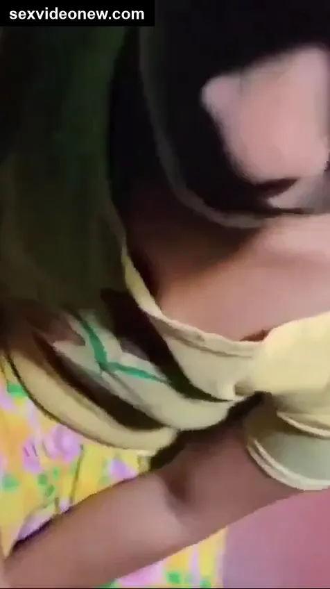 Newly wed wife trying blowjob for first time in desi mms