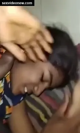 Young telugu girlfriend hot blowjob mms clip