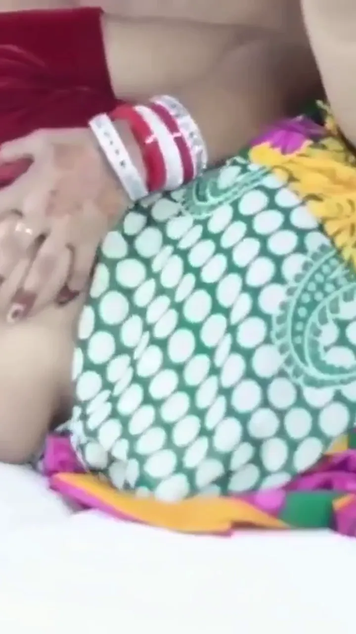 Webcam Bhabhi Madhuri xxx pussy and ass fucking live