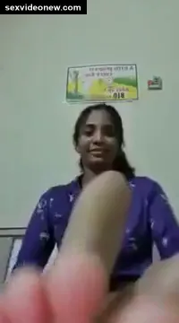 Desi college hostel girl naked pussy fingering mms