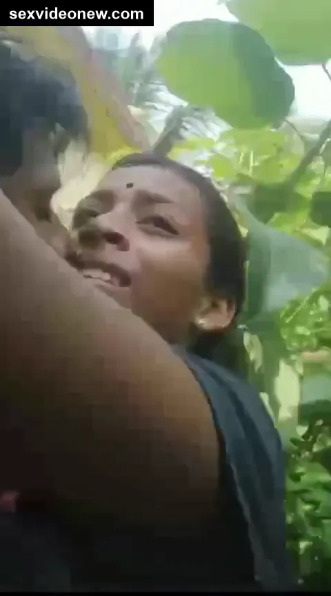 Public park pussy kissing of virgin desi girl