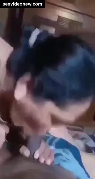 Desi aunty sucking and fucking scandal with secret lover