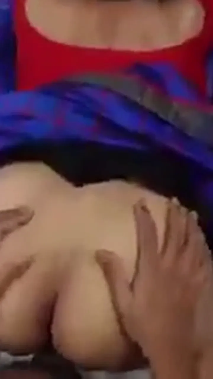 HR aunty taking telugu cock in doggy position