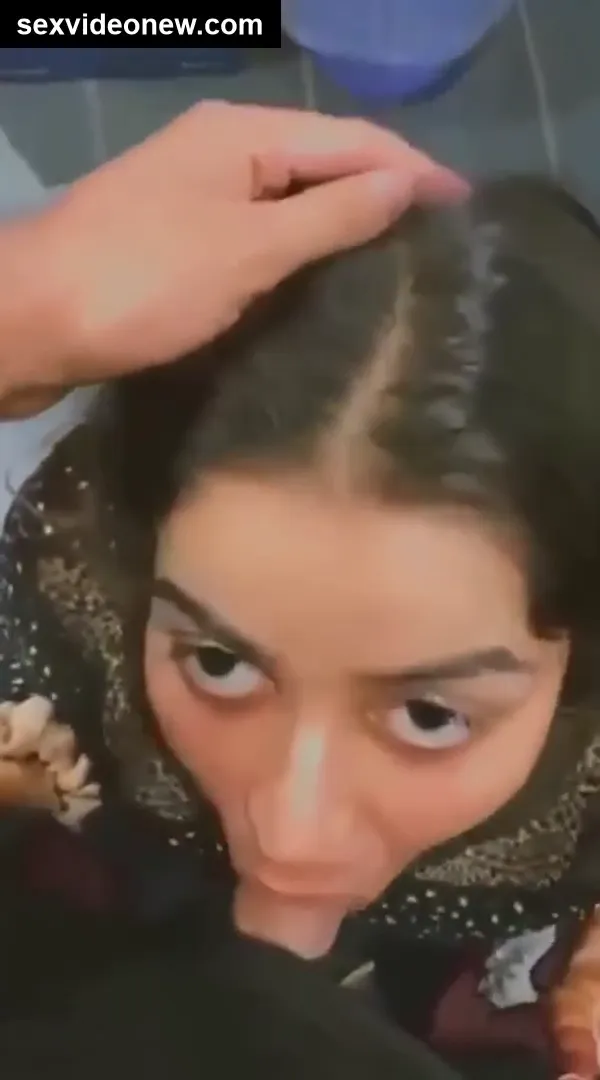Delhi mangetar girl mall bathroom sucking video