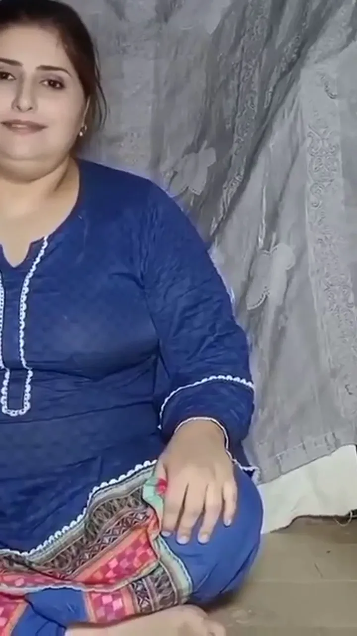 Very dirty telugu bhabhi shows holes in live video