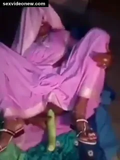Dehati telugu bhabhi fucking doodhi (bottle gourd)
