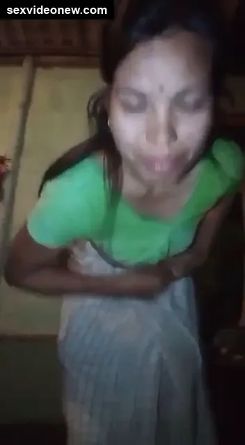 Telugu village bhabhi showing hairy pussy in video