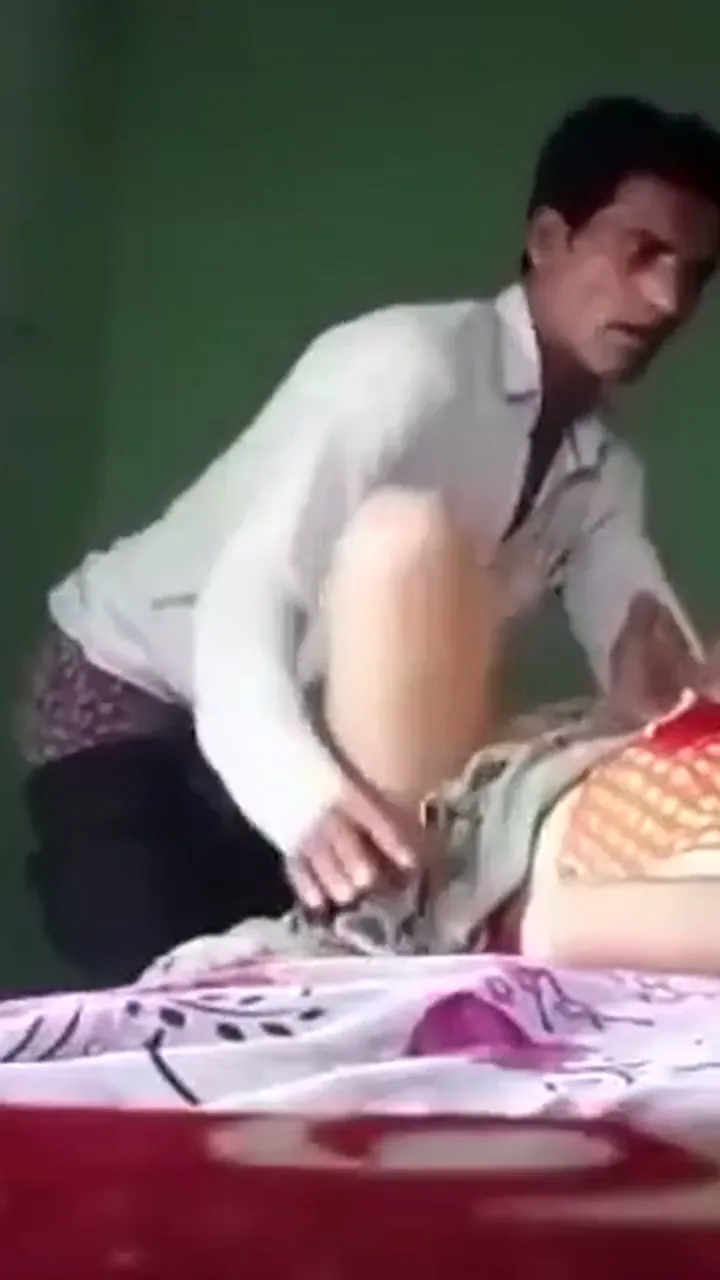 Indian lady fucked by her jeth in desi mms