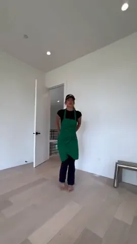 Arikytsya – Got Fucked So Hard In Her Starbucks Outfit