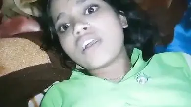 Desi girl tight pussy fuckikng at home (XXX video)