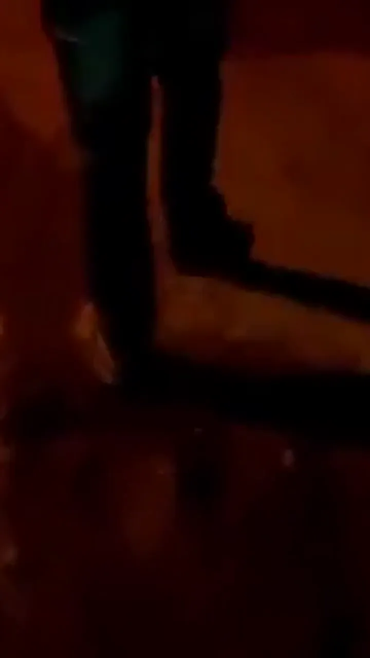 Hot bhabhi and lover fucked on the road at midnight!