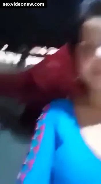Horny village bhabhi showing pussy in nude solo clip