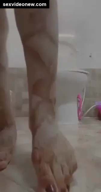 Football boobs aunty nude bathroom mms