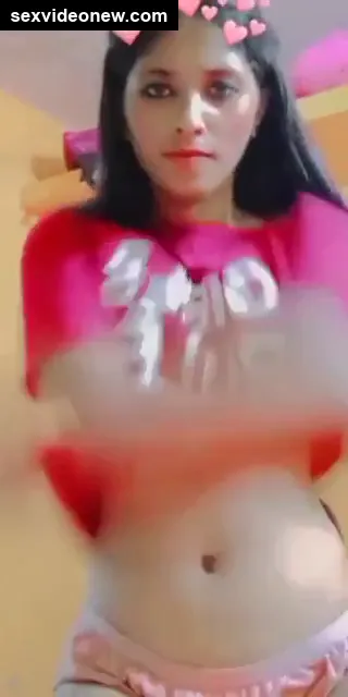Skinny Indian girl nidhi's first live sex show