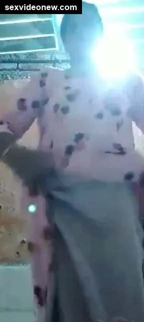 Divorced telugu aunty showing pussy in nude cam video