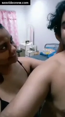 Cock hungry telugu bhabhi sucks so nicely!